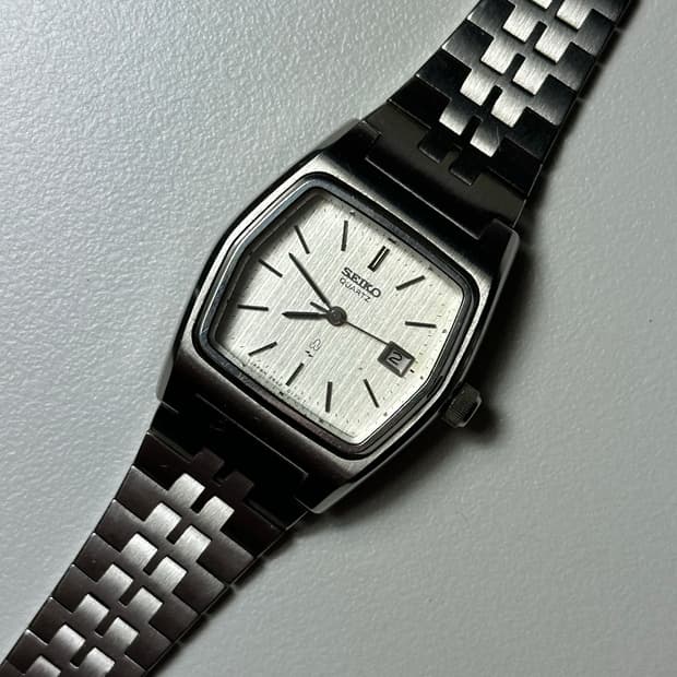 SEIKO quartz square