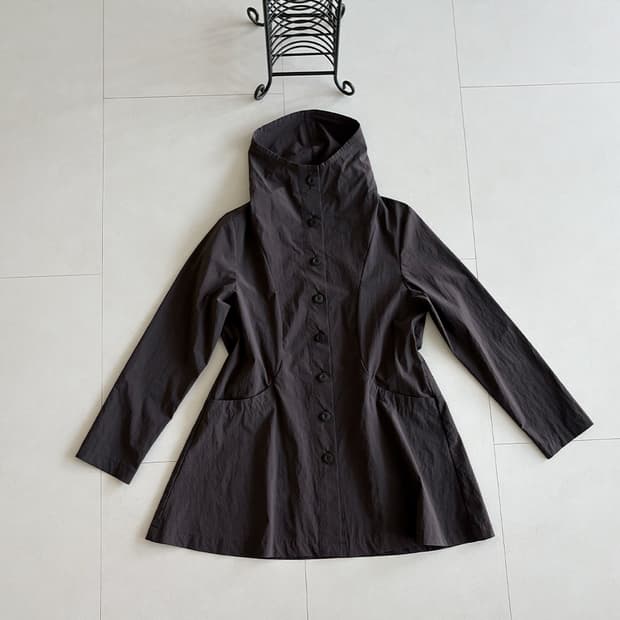 high neck button jacket