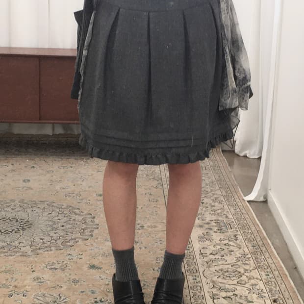 그레이 플리츠 스커트