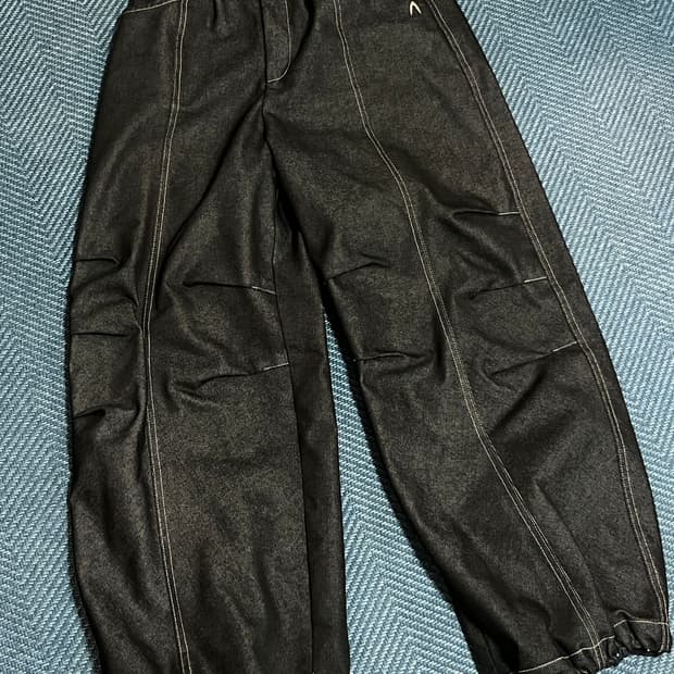 [2] 아캄 AAKAM 핀턱 데님 팬츠