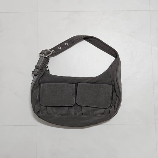 컨디션A 자라 나일론 호보백 카키