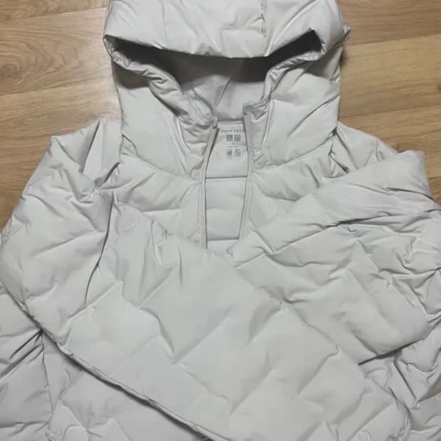 유니클로 퍼프테크 경량패딩 L 오프화이트