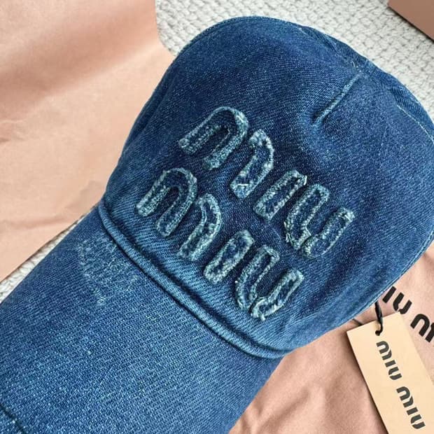 미우 미우 데님 베이스볼 캡 네이비