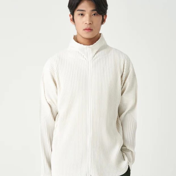 옴므플리세 오버 사이즈 하이넥 집업 / 이세이미야케