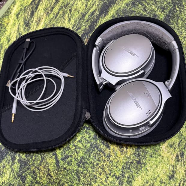보스 BOSE qc45 실버 헤드폰 본체+케이스+연결선+충전선