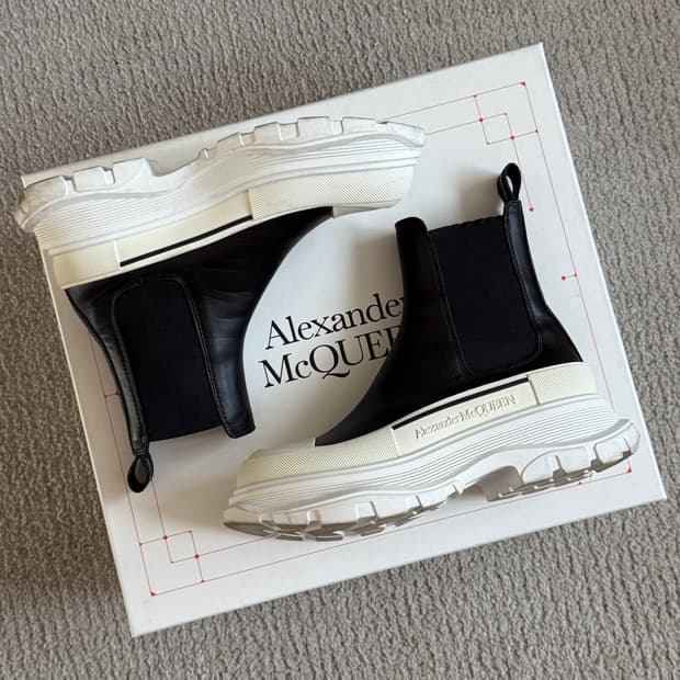 알렉산더맥퀸 부츠