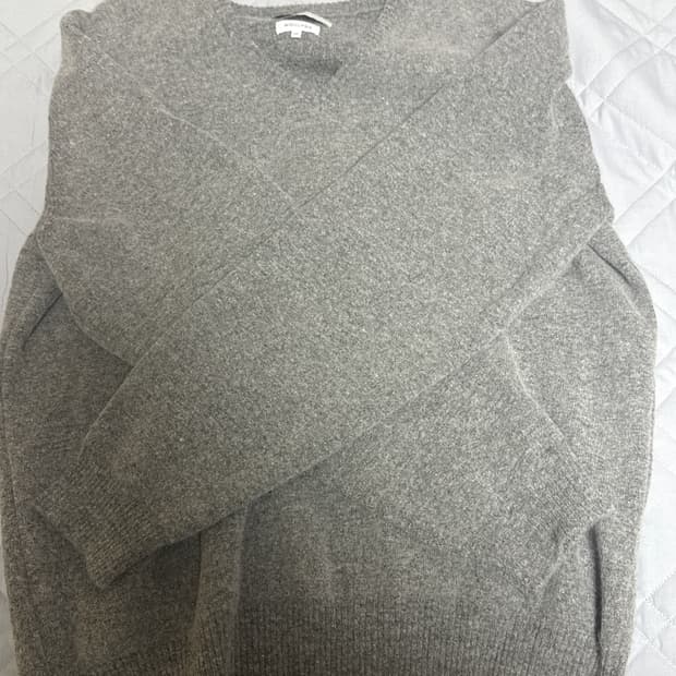 24fw 우드비 아워셀브스 라쿤울 브이넥 스웨터 니트