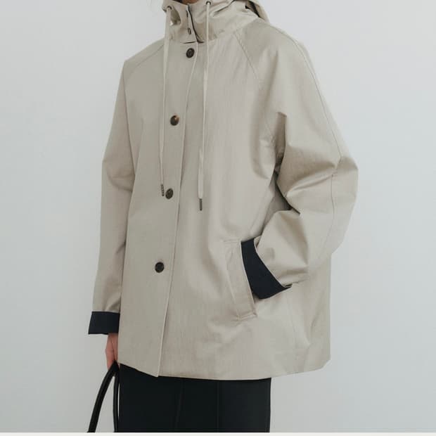 유라고 후드 하프 점퍼