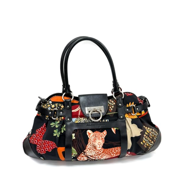 페라가모 간치니 애니멀 프린트 숄더백