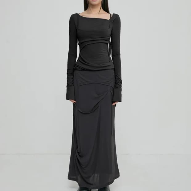 [미착용새상품,정가이하] 플레어업 비대칭 드레이프 스커트