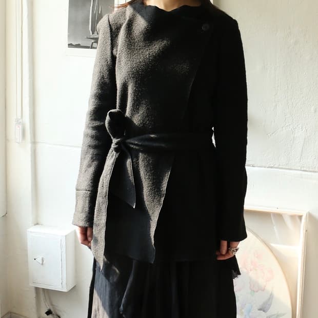 DKNY 사선 가디건