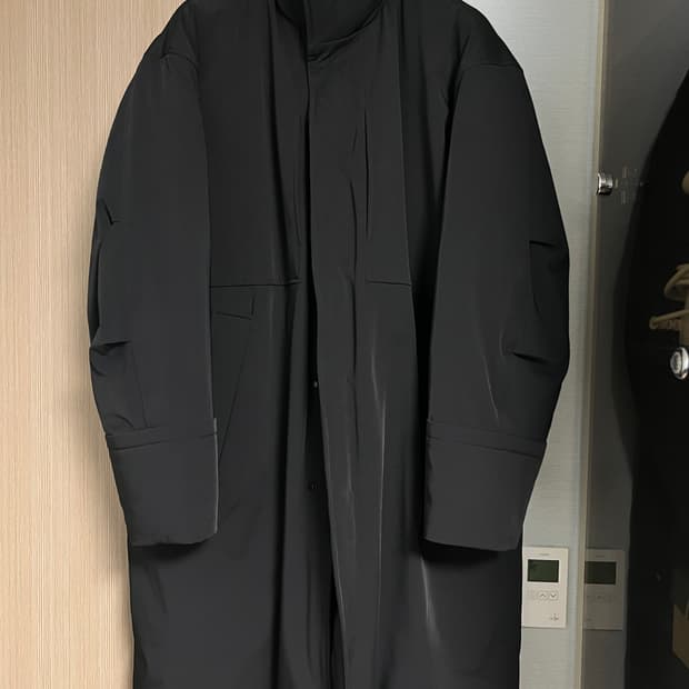 우영미 하이넥 심플 구스다운 점퍼 롱패딩 블랙