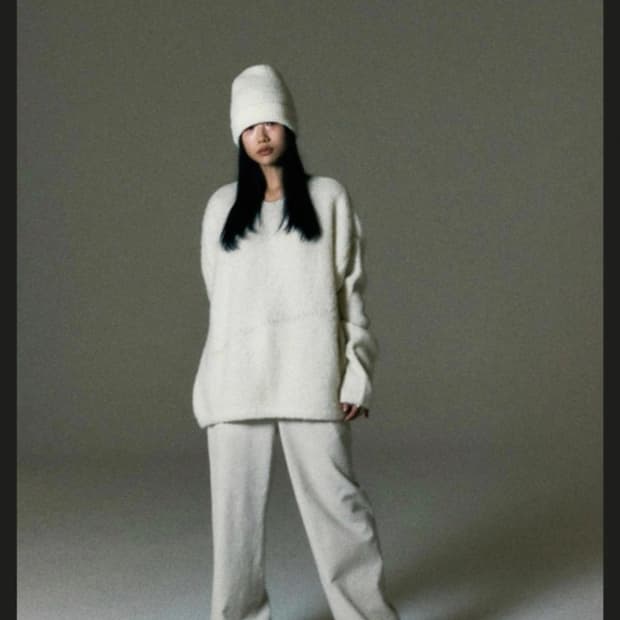 정가 17만 마뗑킴 핸드 스티치 오버핏 니트 아이보리