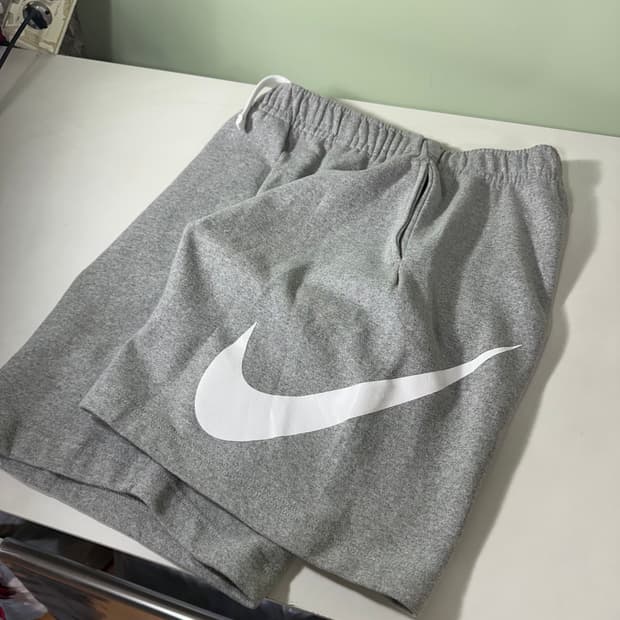 M 나이키 빅스우시 와이드핏 코튼 밴딩 반바지