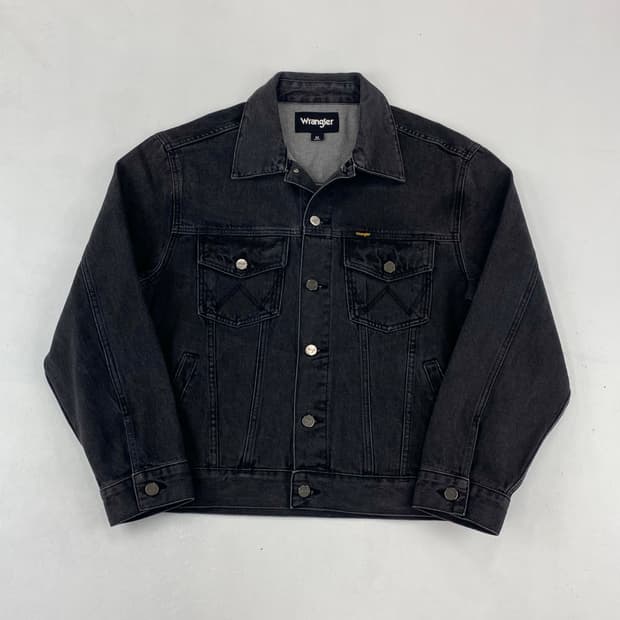 랭글러 카우보이컷 포켓 블랙 데님 트러커 자켓 (98)