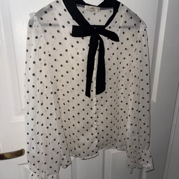 Sellys 도트 리본 레이스 블라우스