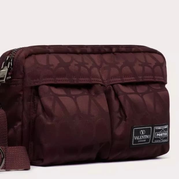 포터 X 발렌티노 가라바니 숄더백 판매합니다.