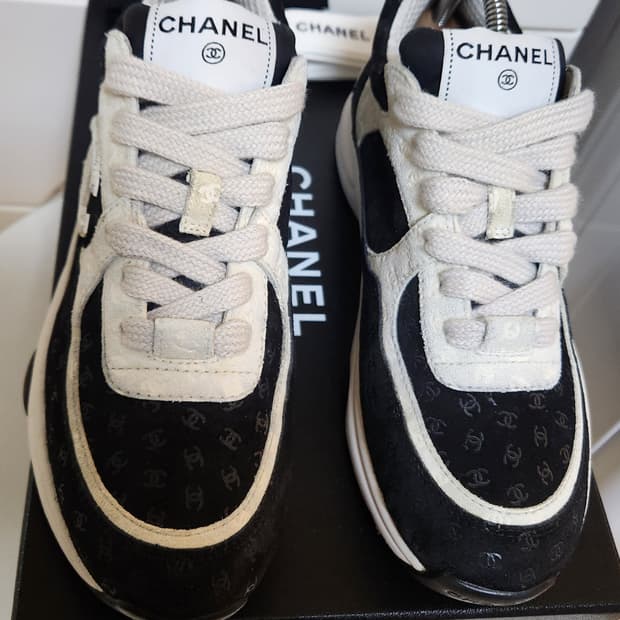 [정품 ) 샤넬 스니커즈 운동화 카프스킨 프린티드 올오버 38 (여성용)