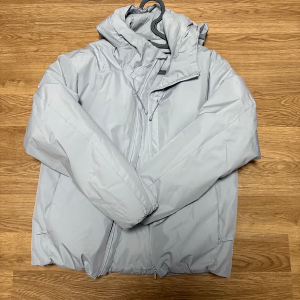 무신사스탠다드 후디드 올라운드 패딩