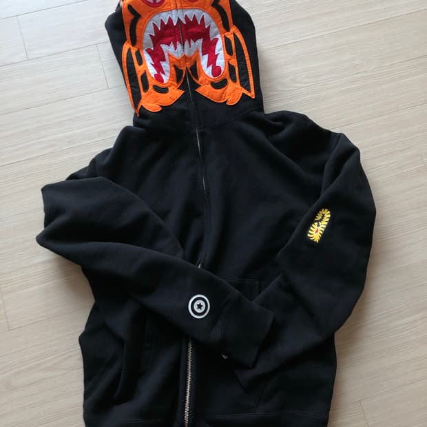 베이프 타이거 후드집업 급처