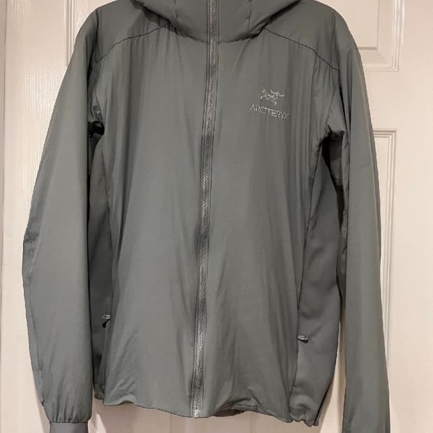 아크테릭스 아톰 LT 보이드 M 사이즈  앞부분 외에 상태 깨끗합니다! 