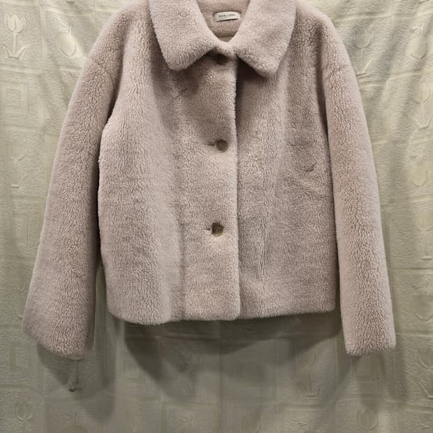 코드유 타낫 시어링  베이지 퍼 자켓 프리사이즈