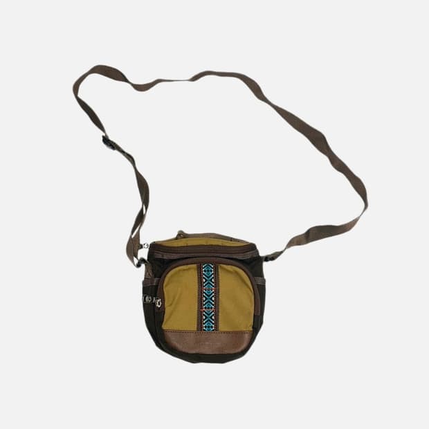 루카스 에스닉 크로스백