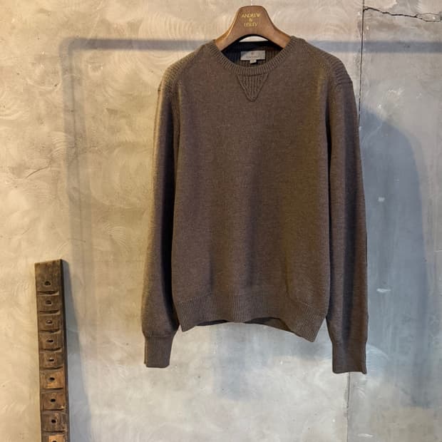 까날리 스웨이드 패치 니트 100