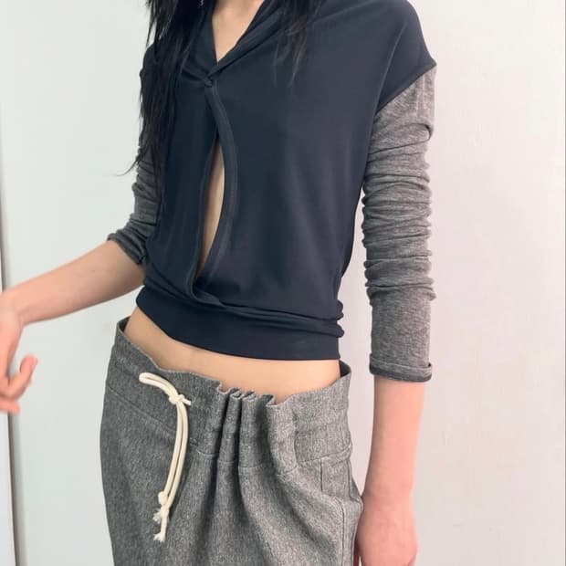 울리카상투스 Back flare top