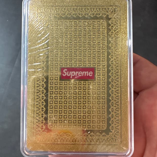 슈프림 카드