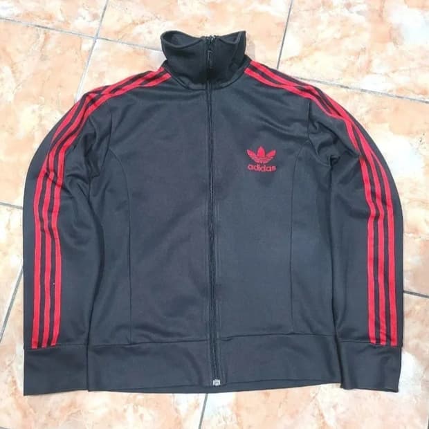 아디다스 유로파 검빨 트랙탑