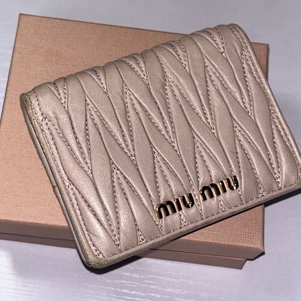 미우미우 마테라쎄 반지갑