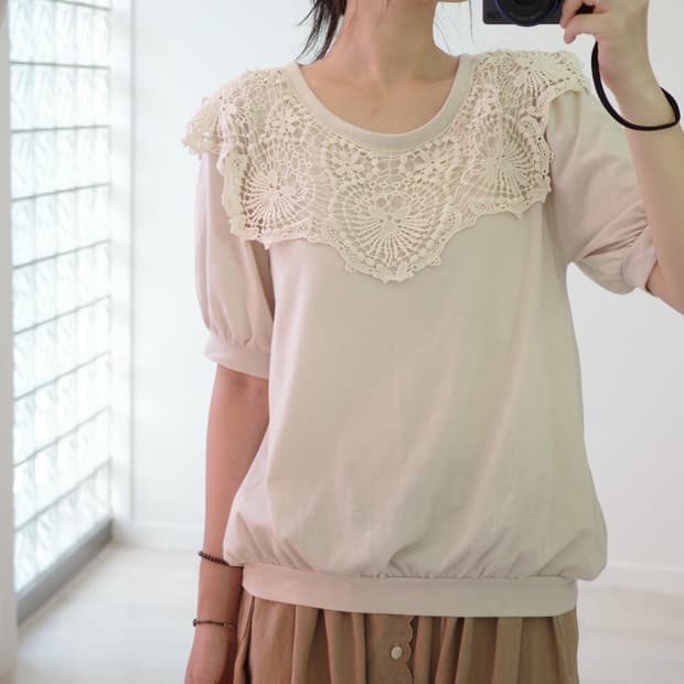 Light beige lace half sleeve top