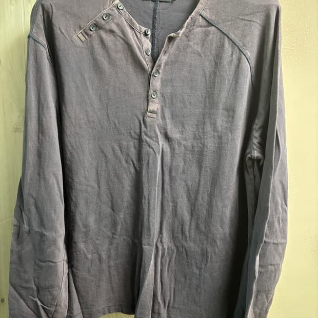 해칭룸 더블 헨리넥 티