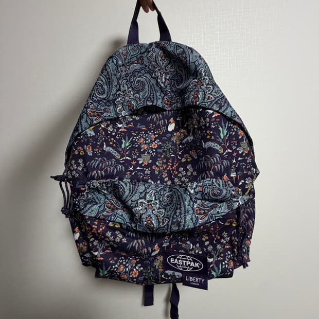 이스트백 백팩