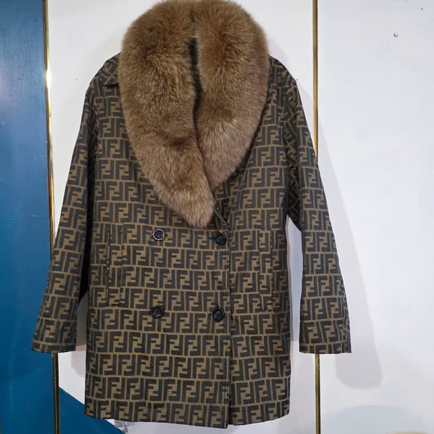 정품)  펜디 여성 주카 FF로고 패턴 누빔코트 자켓 M