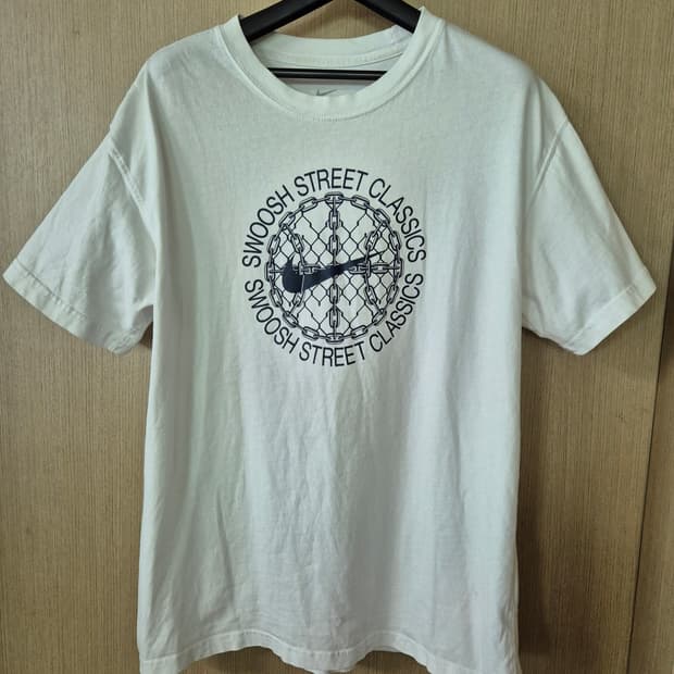 [L]나이키 스우시 스트릿 클래식 반팔티