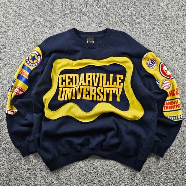 시더빌유니버시티 아플리케 커스텀 맨투맨 ( L ) / 9319