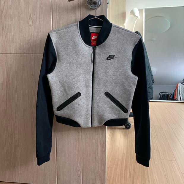 나이키 크롭 배색 자켓