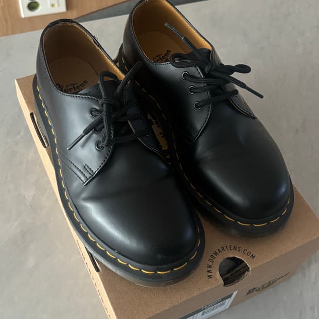 닥터마틴 1461 스무스 3홀 240 uk5 블랙