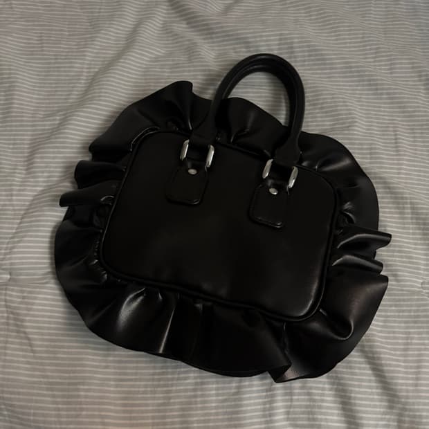 commes des garcons girl 러플백