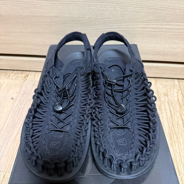 킨 유니크 샌들 블랙 295