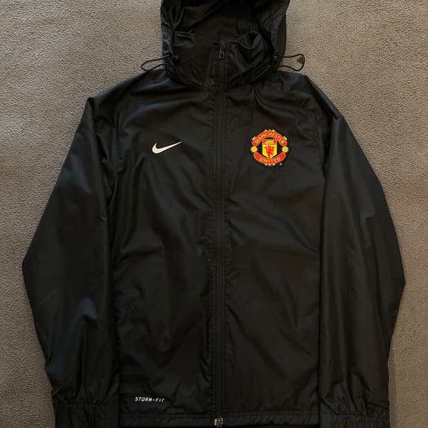 나이키 맨유 올드스쿨 바람막이 처분 