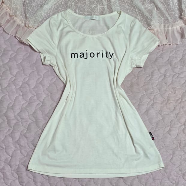 세실맥비 일본빈티지)오네갸루 majority 화이트반팔티셔츠