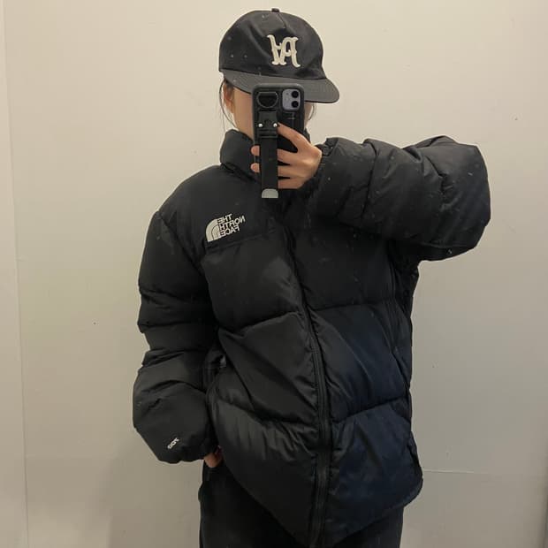노스페이스 1996 눕시 다운700 블랙패딩