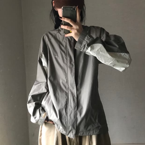 나이키 카키 바람막이