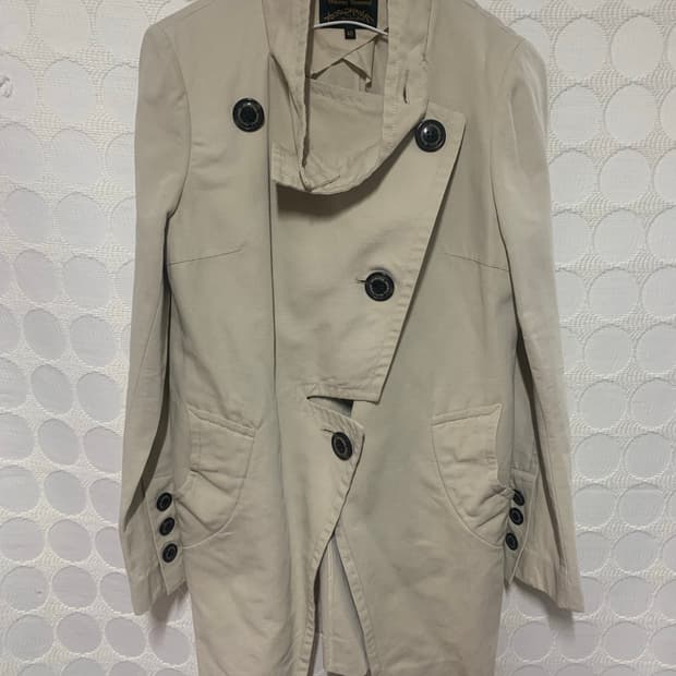 비비안 웨스트우드 기사 코트