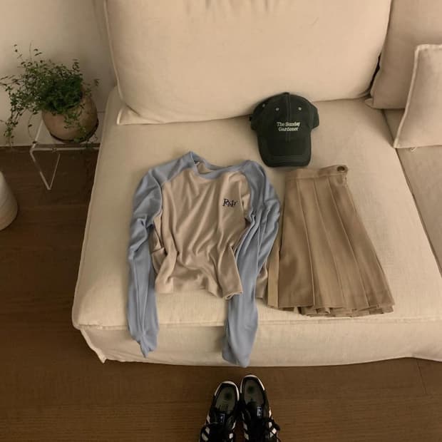 버터엣스카이 플레인 플리츠 스커트 (베이지)