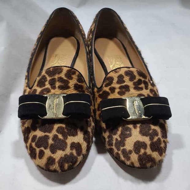 페라가모 가죽단화 7 M사이즈(240~245)