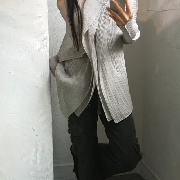 Issey Miyake 이세이미야케 라이트그레이 플리츠 가디건